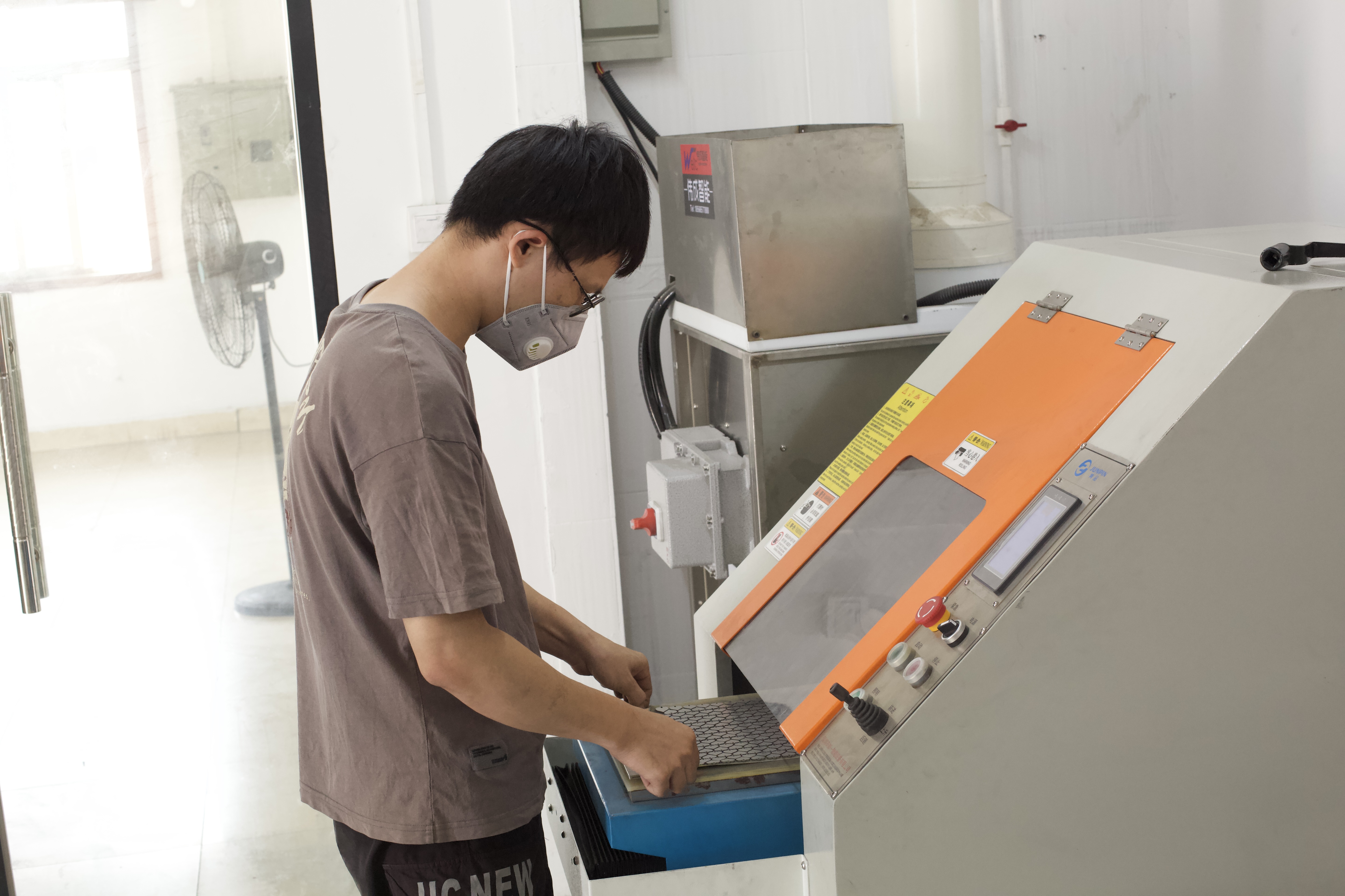 Polishing machine
