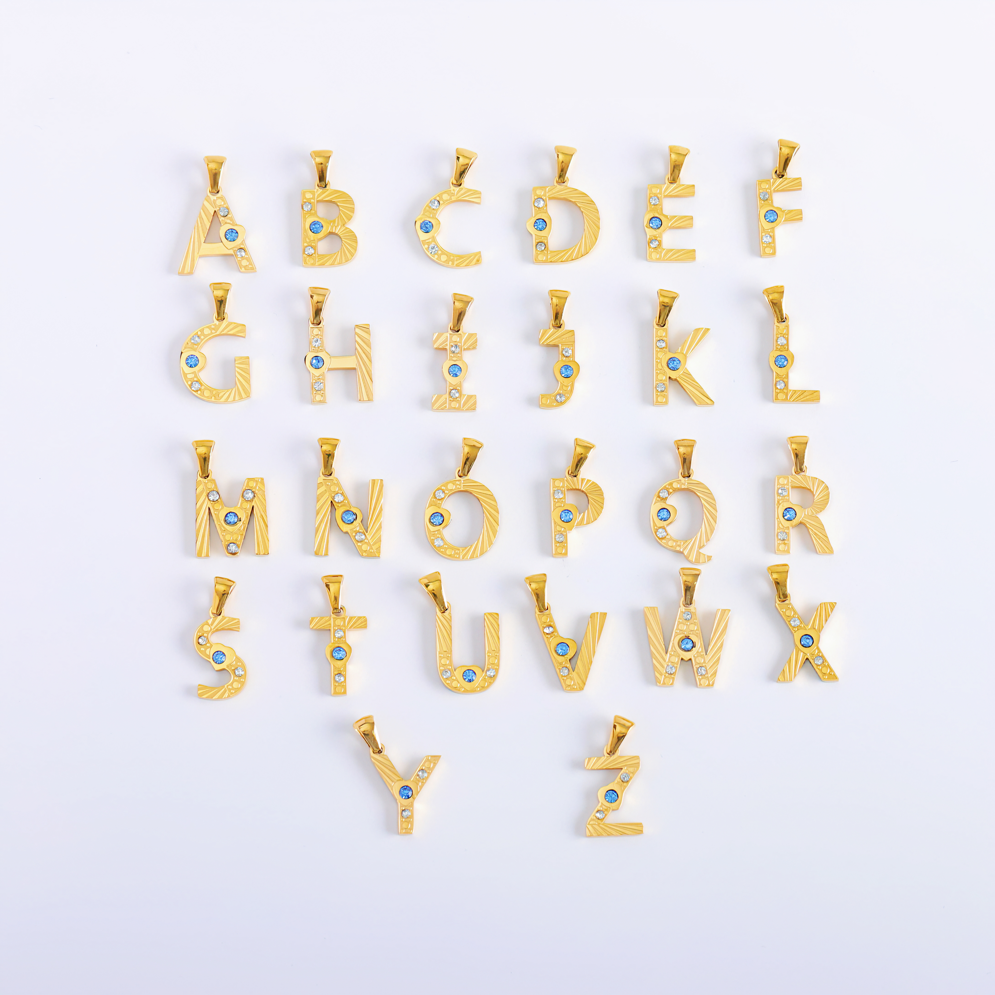 字母R吊坠