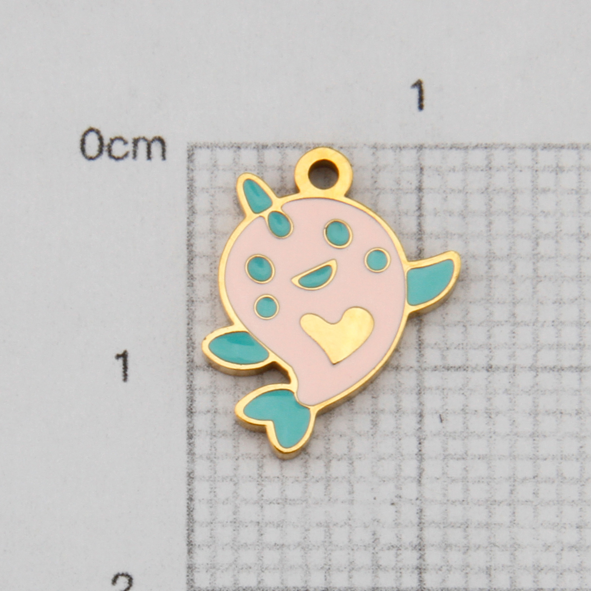 长度13.6mmx宽度10.2mmx厚度1.4mm