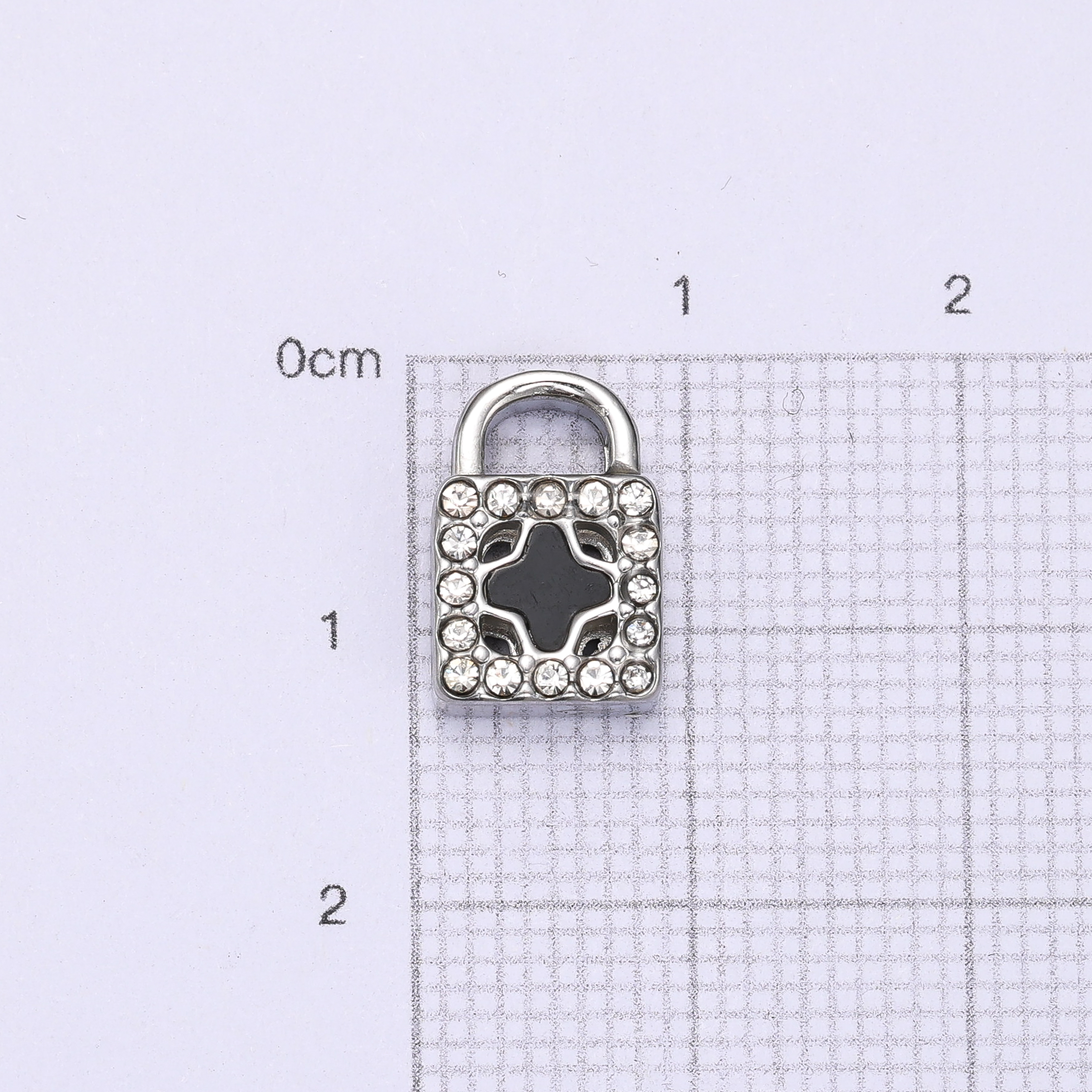 长度12.3mmx宽度8.2mmx厚度4.3mm