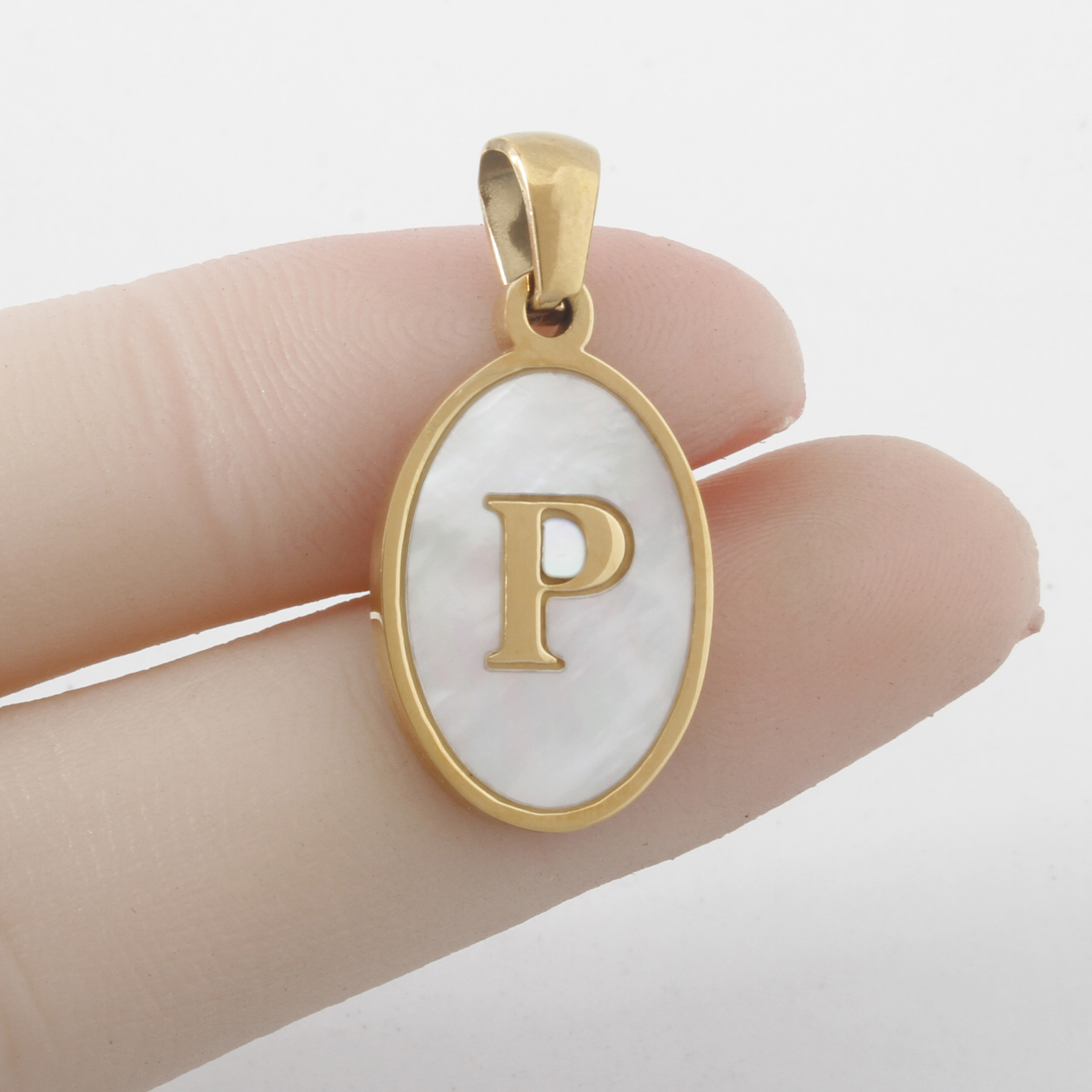 字母P吊坠