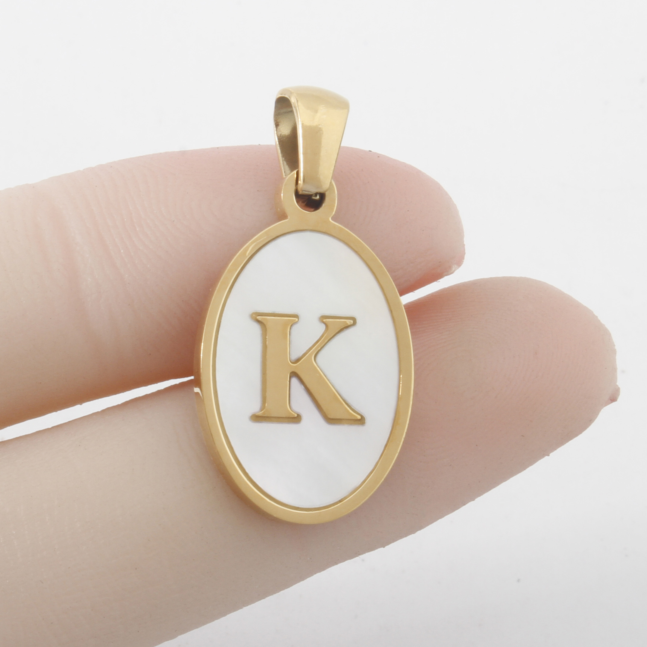字母K吊坠
